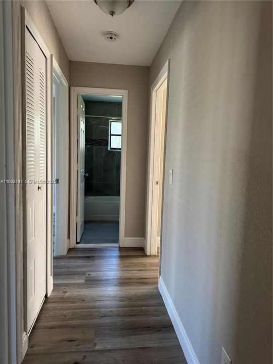 For Sale: $309,900 (3 beds, 2 baths, 1168 Square Feet)