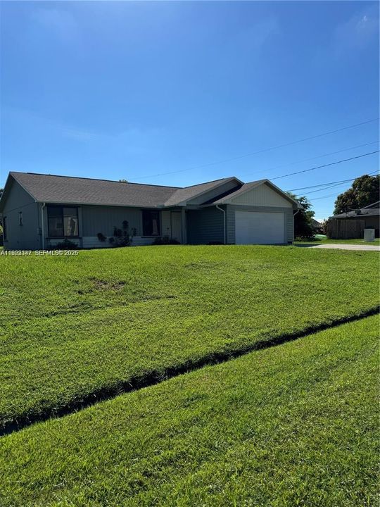 For Sale: $309,900 (3 beds, 2 baths, 1168 Square Feet)