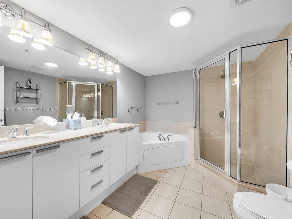 For Sale: $1,200,000 (3 beds, 2 baths, 1637 Square Feet)