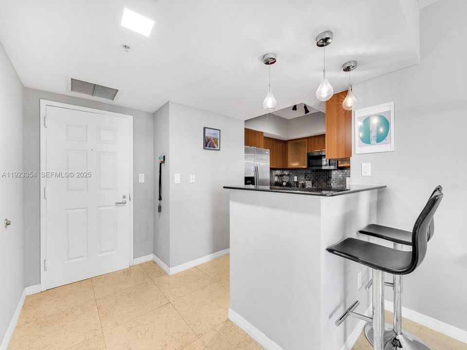 For Sale: $1,200,000 (3 beds, 2 baths, 1637 Square Feet)