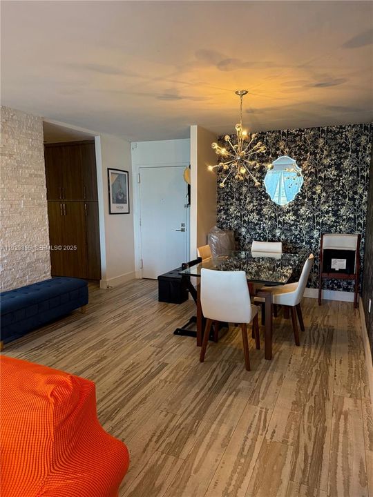 For Sale: $575,000 (2 beds, 2 baths, 1442 Square Feet)