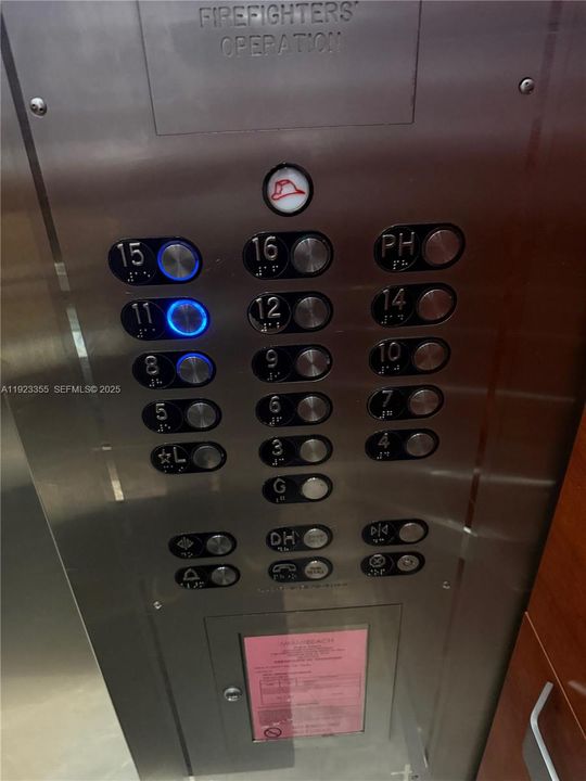 For Sale: $575,000 (2 beds, 2 baths, 1442 Square Feet)