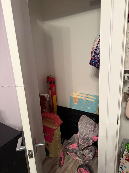 For Sale: $575,000 (2 beds, 2 baths, 1442 Square Feet)