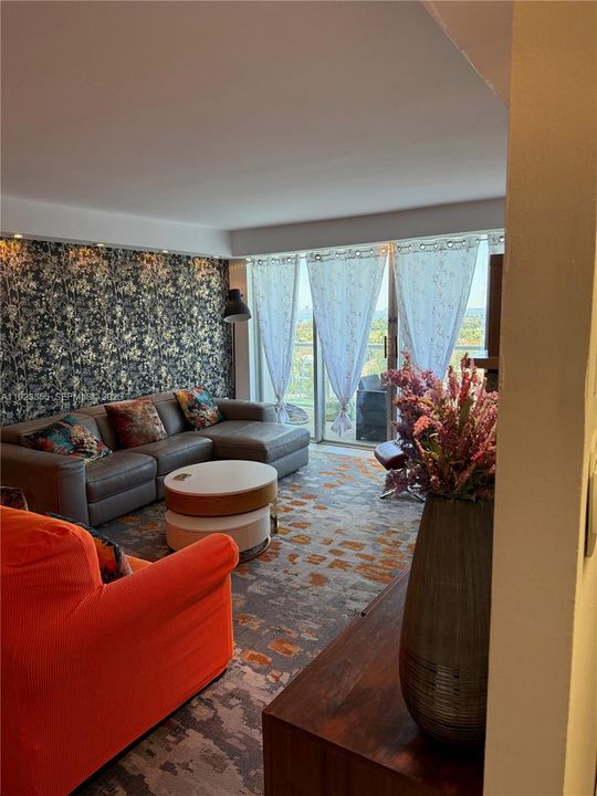 For Sale: $575,000 (2 beds, 2 baths, 1442 Square Feet)