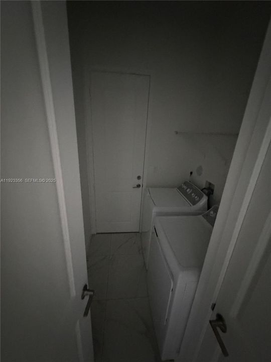 В аренду: $5,300 (3 спален, 2 ванн, 2047 Квадратных фут)