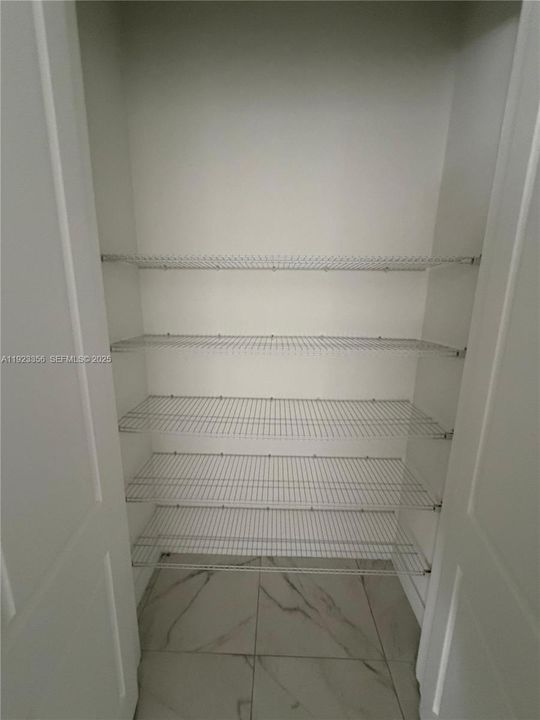 В аренду: $5,300 (3 спален, 2 ванн, 2047 Квадратных фут)