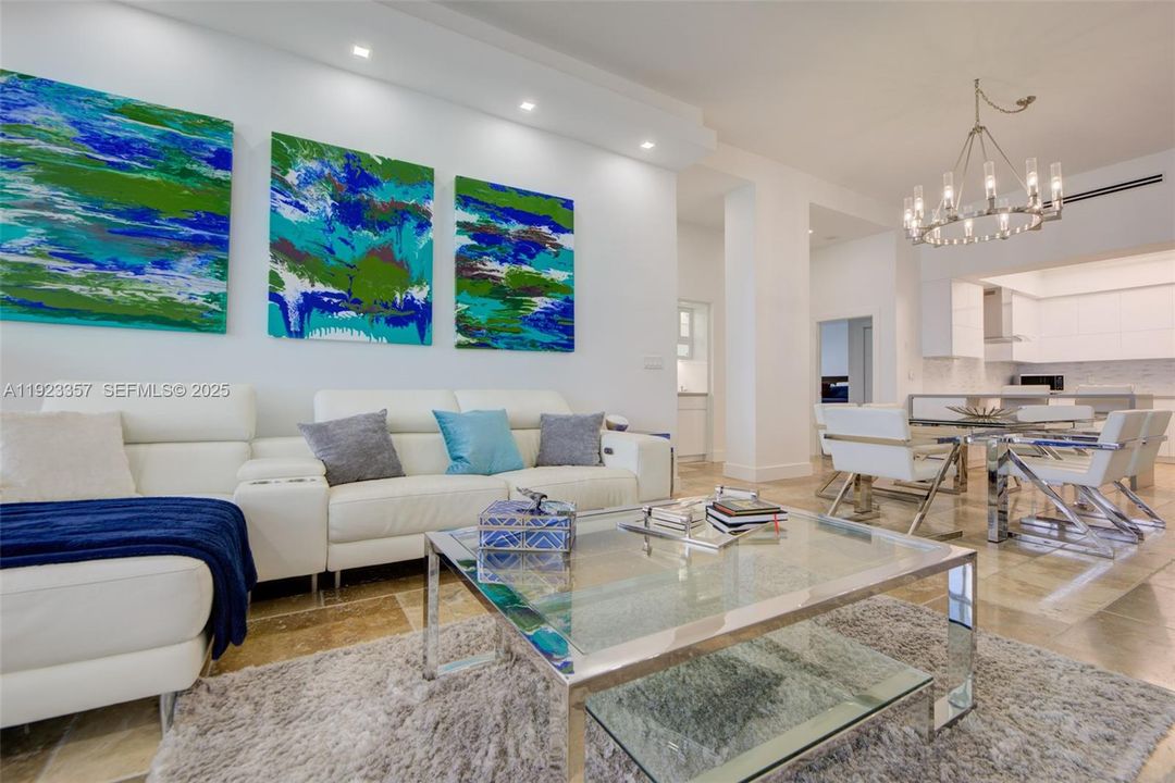 For Rent: $4,700 (2 beds, 2 baths, 1331 Square Feet)