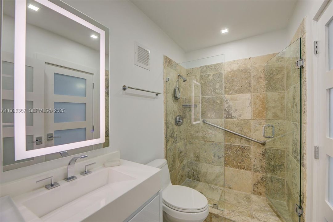 For Rent: $4,700 (2 beds, 2 baths, 1331 Square Feet)