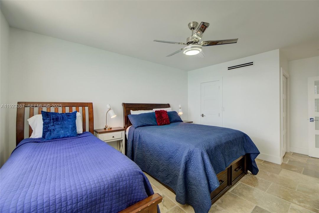 For Rent: $4,700 (2 beds, 2 baths, 1331 Square Feet)