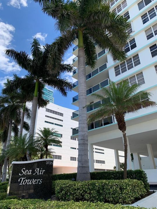 For Rent: $4,700 (2 beds, 2 baths, 1331 Square Feet)