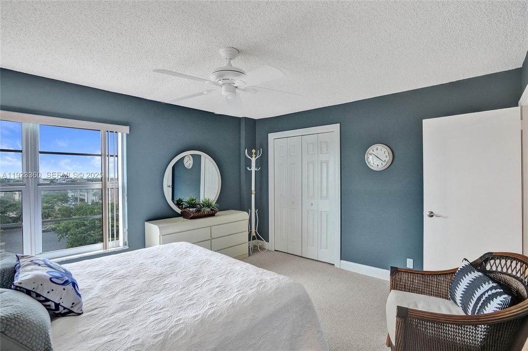 For Sale: $499,000 (2 beds, 2 baths, 1107 Square Feet)