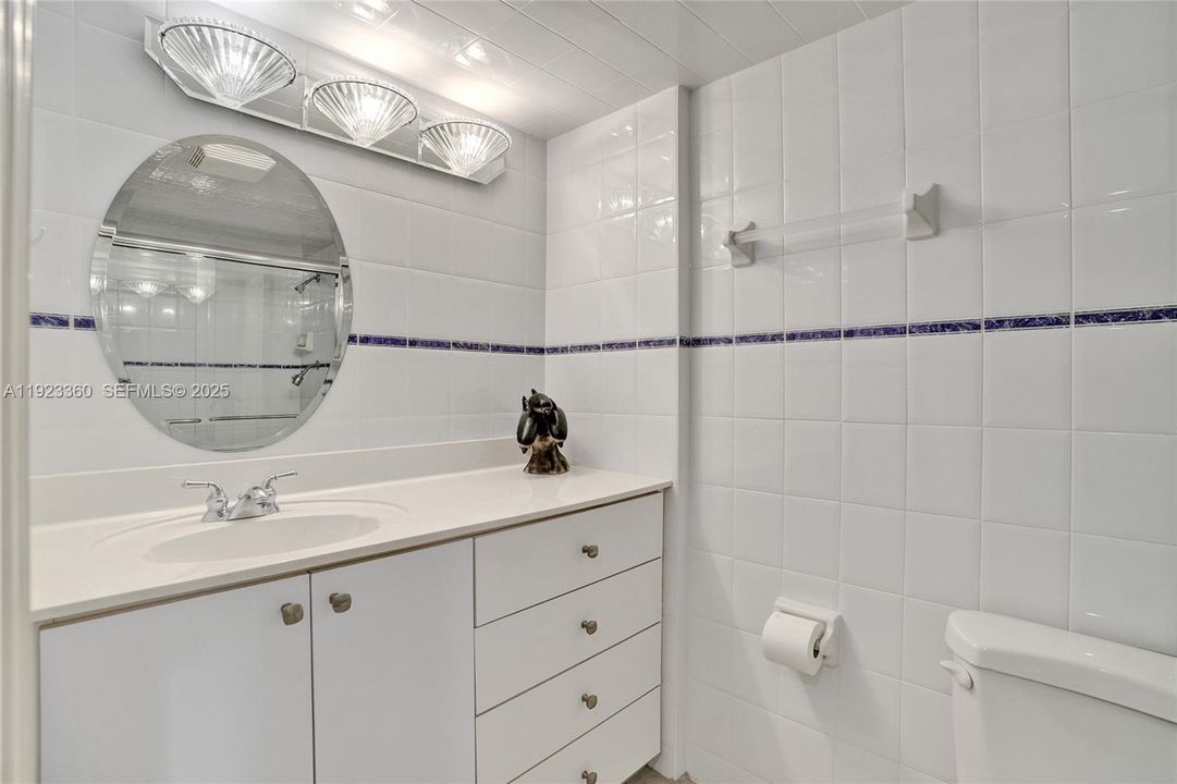 For Sale: $499,000 (2 beds, 2 baths, 1107 Square Feet)