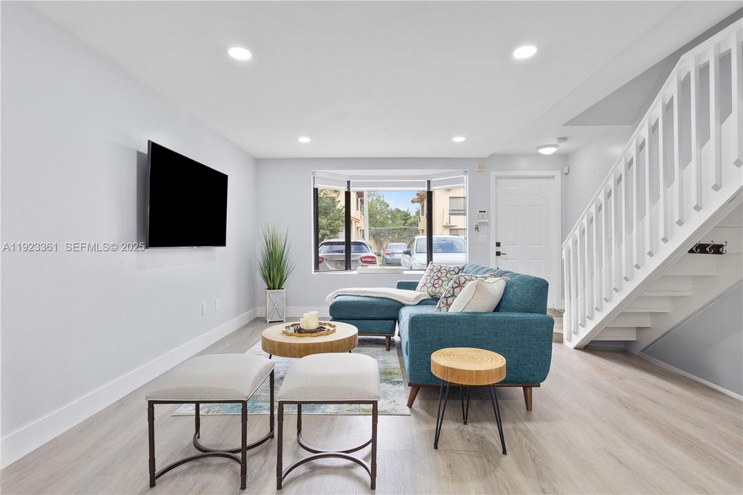 待售: $500,000 (2 贝兹, 2 浴室, 1152 平方英尺)