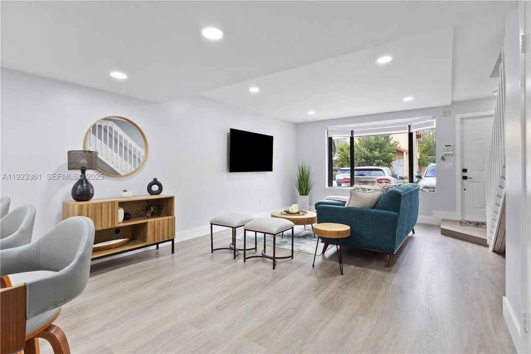 待售: $500,000 (2 贝兹, 2 浴室, 1152 平方英尺)