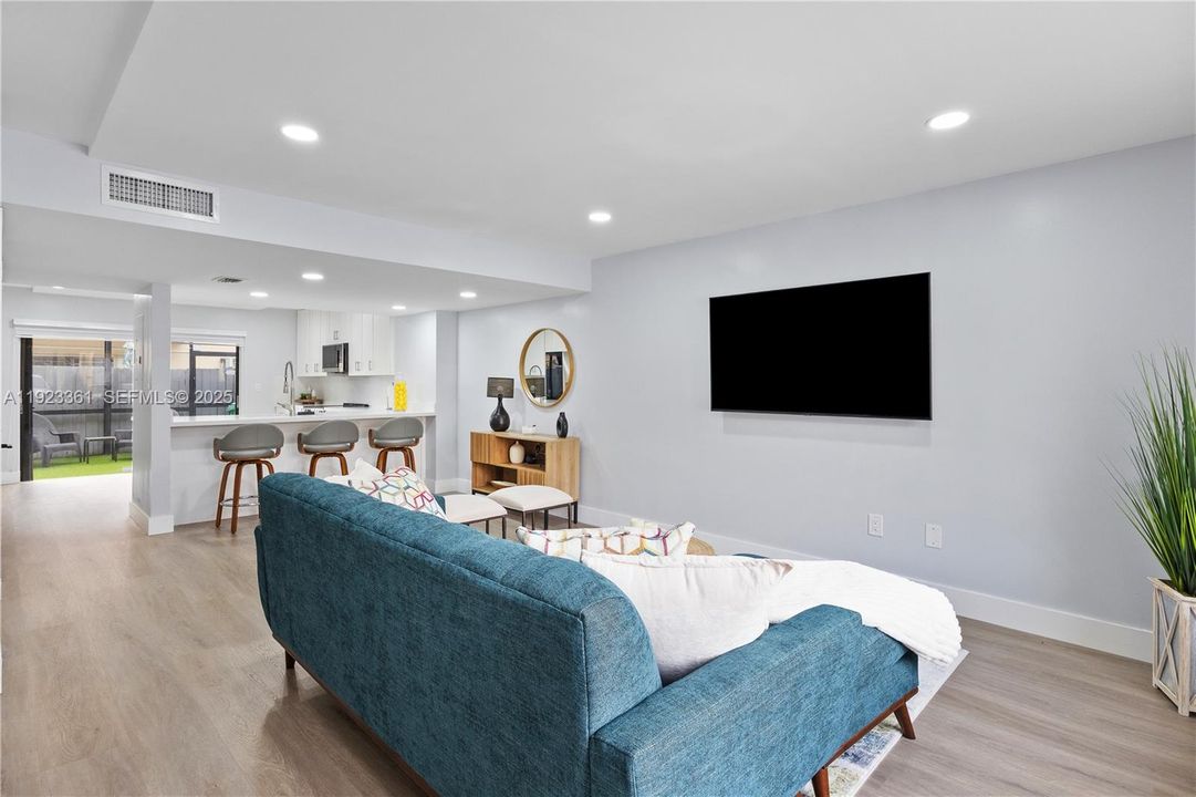 待售: $500,000 (2 贝兹, 2 浴室, 1152 平方英尺)