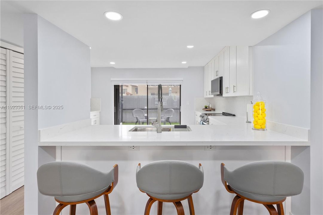 待售: $500,000 (2 贝兹, 2 浴室, 1152 平方英尺)