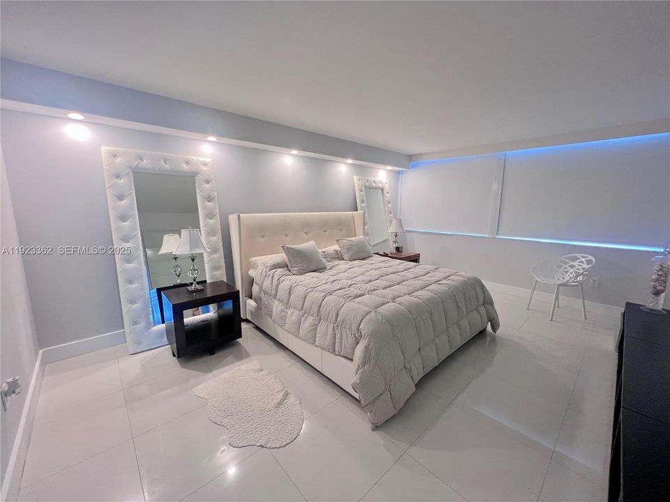 For Rent: $3,600 (2 beds, 2 baths, 1208 Square Feet)