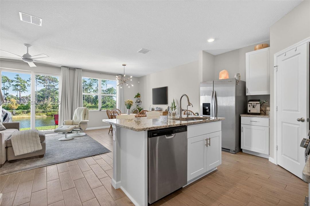 For Sale: $419,900 (3 beds, 2 baths, 1475 Square Feet)