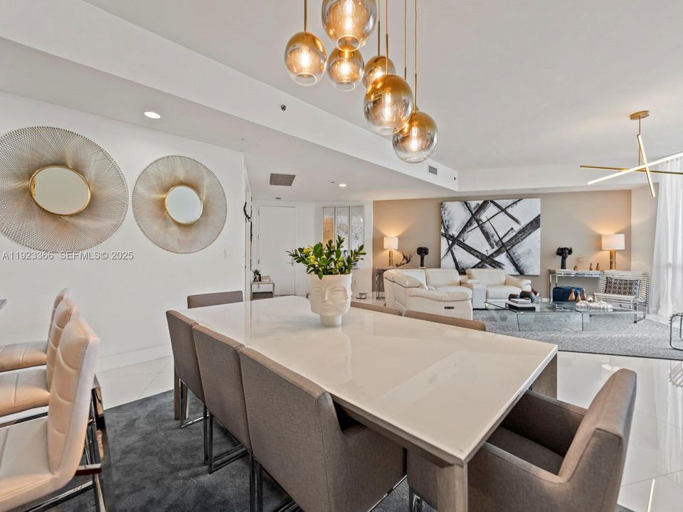 For Sale: $1,400,000 (2 beds, 2 baths, 1847 Square Feet)