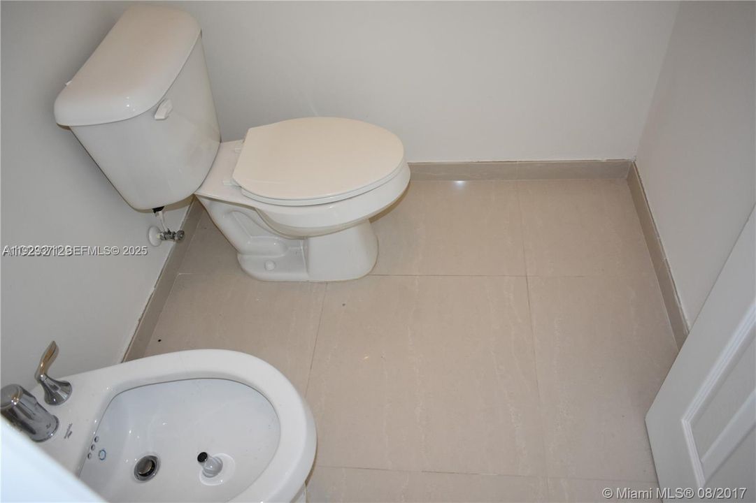 For Rent: $5,600 (4 beds, 4 baths, 2878 Square Feet)