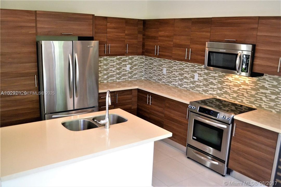 For Rent: $5,600 (4 beds, 4 baths, 2878 Square Feet)