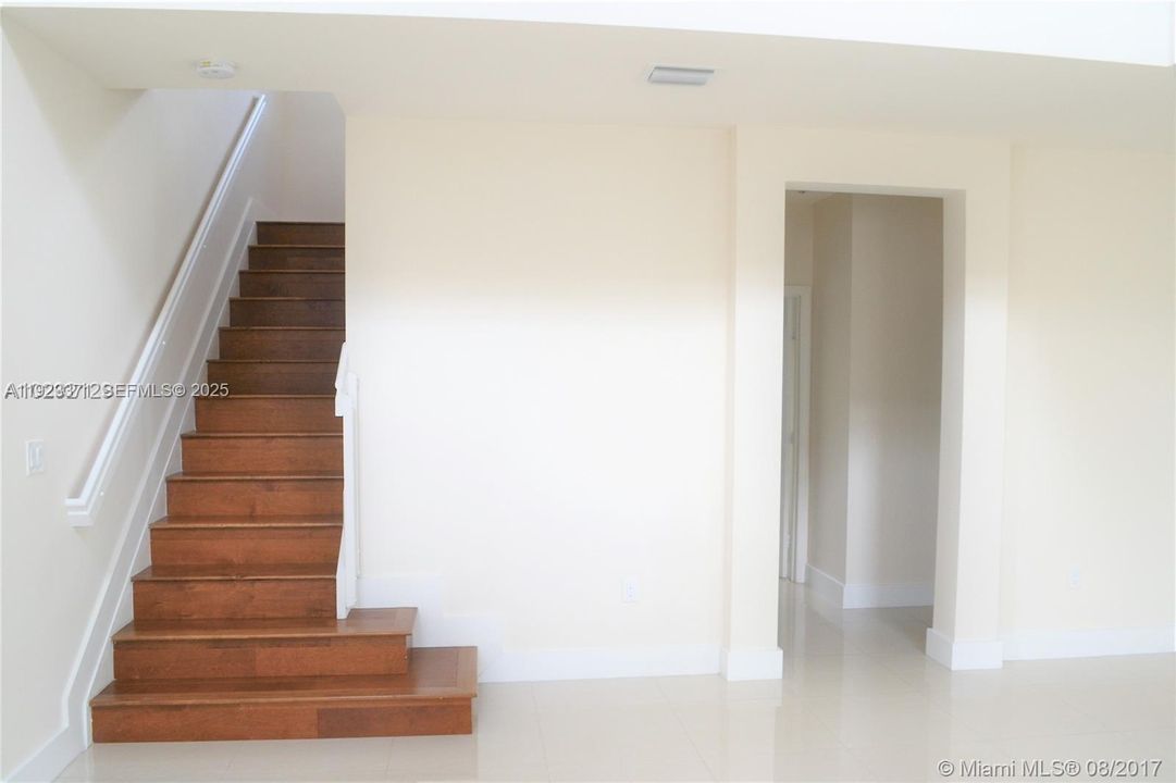 For Rent: $5,600 (4 beds, 4 baths, 2878 Square Feet)