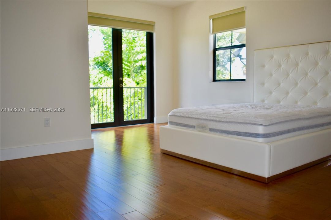 For Rent: $5,600 (4 beds, 4 baths, 2878 Square Feet)