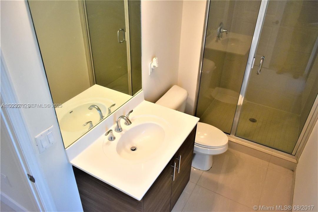 For Rent: $5,600 (4 beds, 4 baths, 2878 Square Feet)