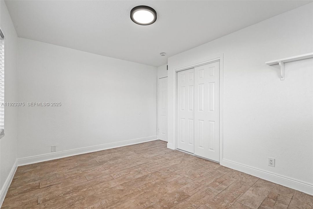 待售: $549,900 (4 贝兹, 2 浴室, 1922 平方英尺)