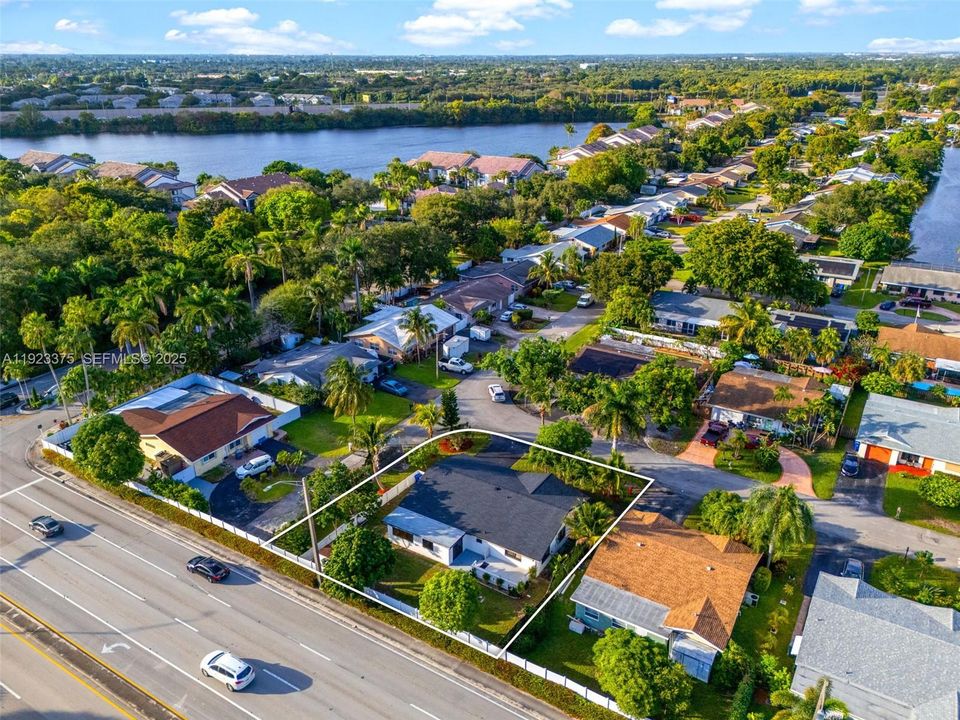 待售: $549,900 (4 贝兹, 2 浴室, 1922 平方英尺)