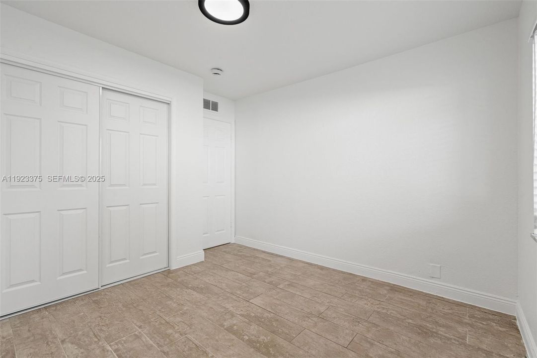 待售: $549,900 (4 贝兹, 2 浴室, 1922 平方英尺)