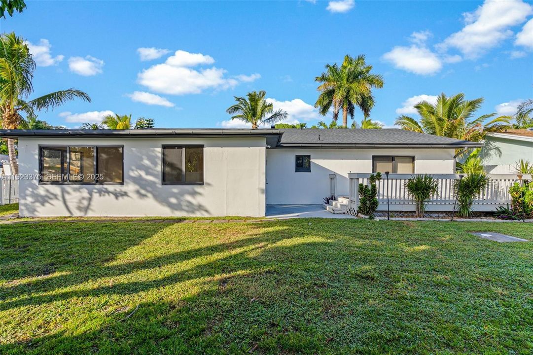 待售: $549,900 (4 贝兹, 2 浴室, 1922 平方英尺)