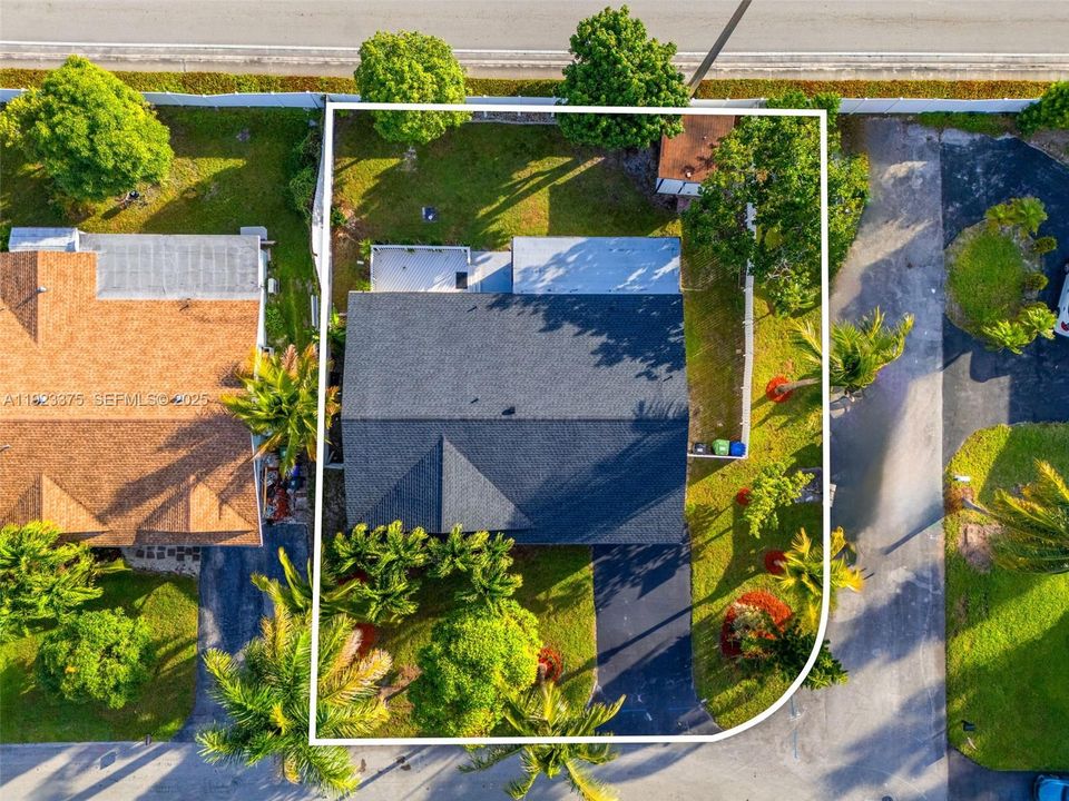 待售: $549,900 (4 贝兹, 2 浴室, 1922 平方英尺)