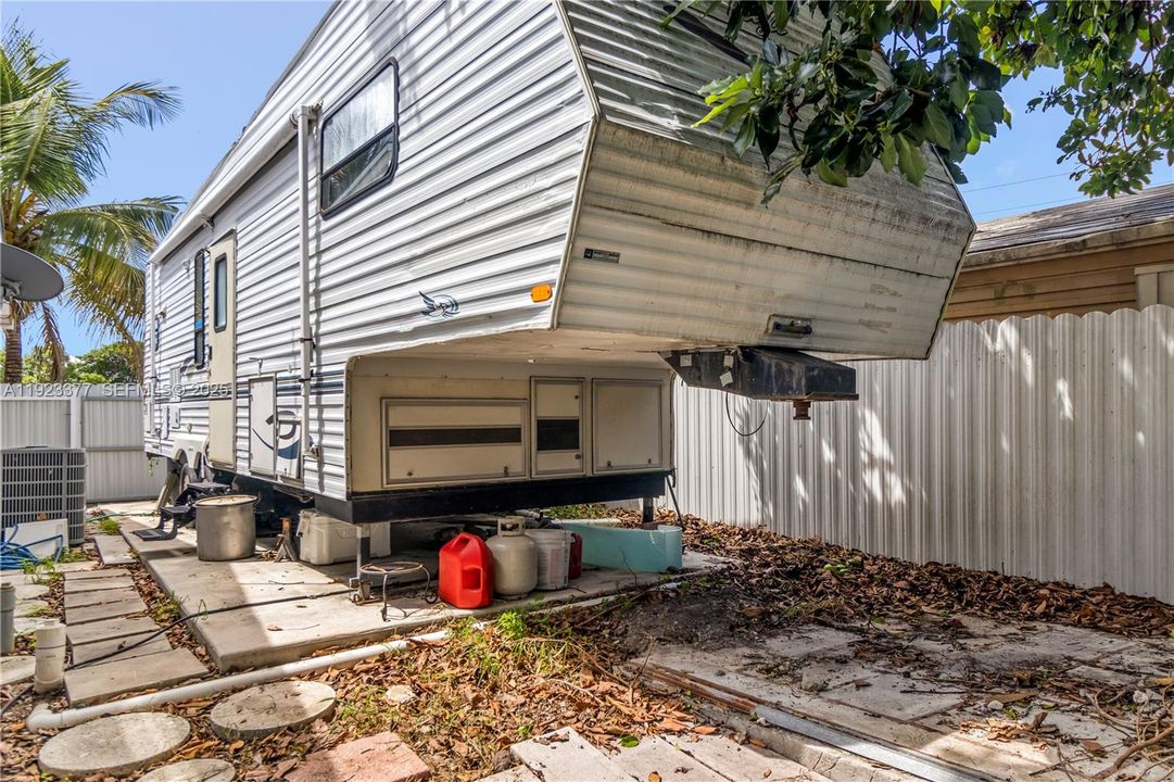 En Renta: $4,000 (4 camas, 2 baños, 2232 Pies cuadrados)