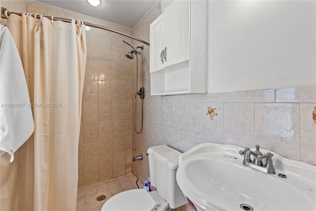 En Renta: $4,000 (4 camas, 2 baños, 2232 Pies cuadrados)