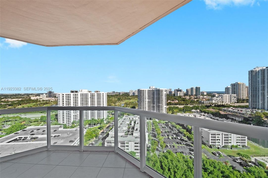 For Sale: $749,000 (2 beds, 2 baths, 1610 Square Feet)