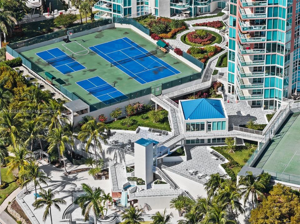 For Sale: $749,000 (2 beds, 2 baths, 1610 Square Feet)