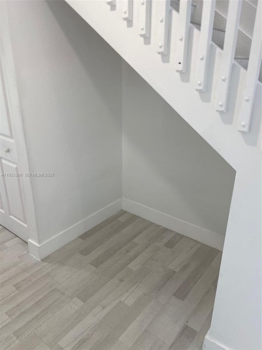 For Rent: $3,100 (3 beds, 2 baths, 1330 Square Feet)