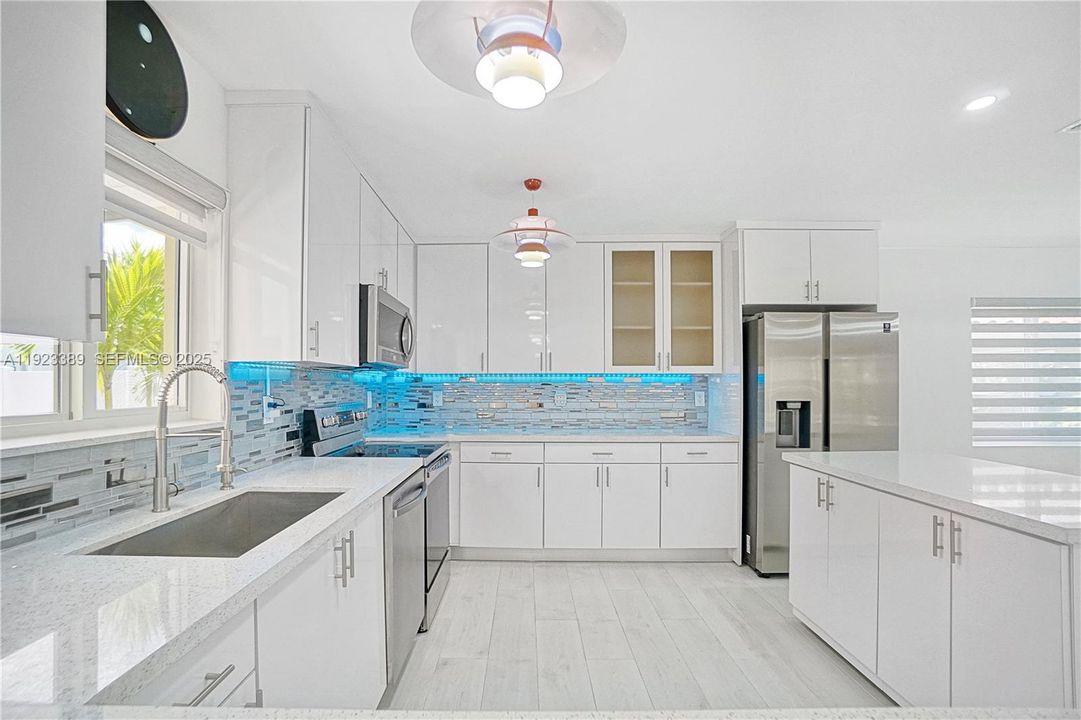 For Rent: $7,500 (3 beds, 2 baths, 1802 Square Feet)