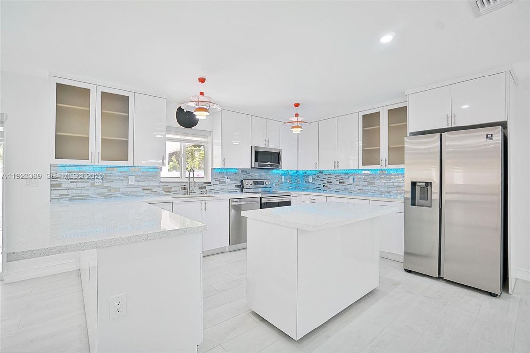 For Rent: $7,500 (3 beds, 2 baths, 1802 Square Feet)