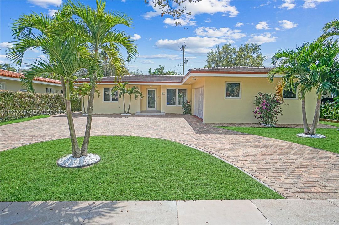 For Rent: $7,500 (3 beds, 2 baths, 1802 Square Feet)