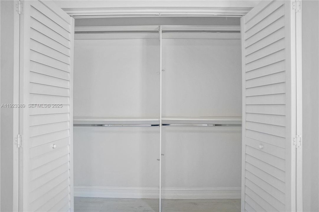 For Rent: $7,500 (3 beds, 2 baths, 1802 Square Feet)