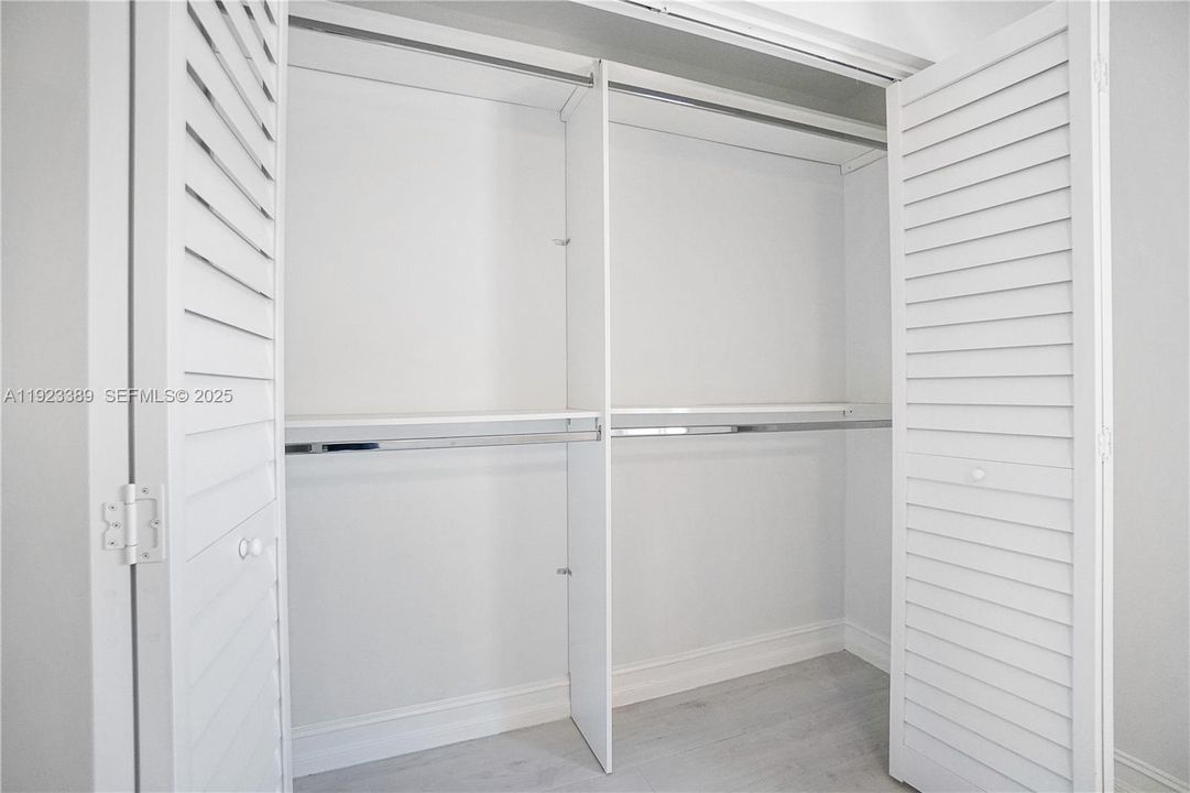 For Rent: $7,500 (3 beds, 2 baths, 1802 Square Feet)