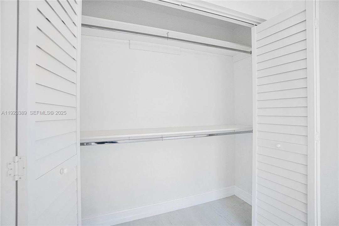 For Rent: $7,500 (3 beds, 2 baths, 1802 Square Feet)