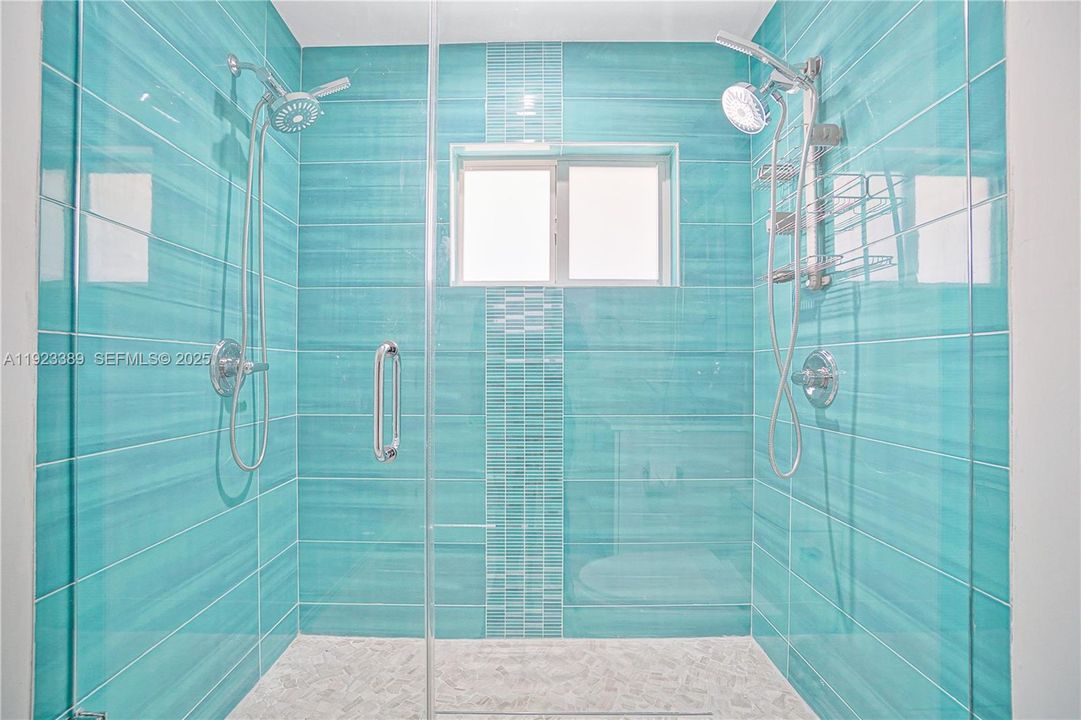 For Rent: $7,500 (3 beds, 2 baths, 1802 Square Feet)