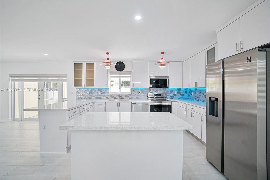 For Rent: $7,500 (3 beds, 2 baths, 1802 Square Feet)