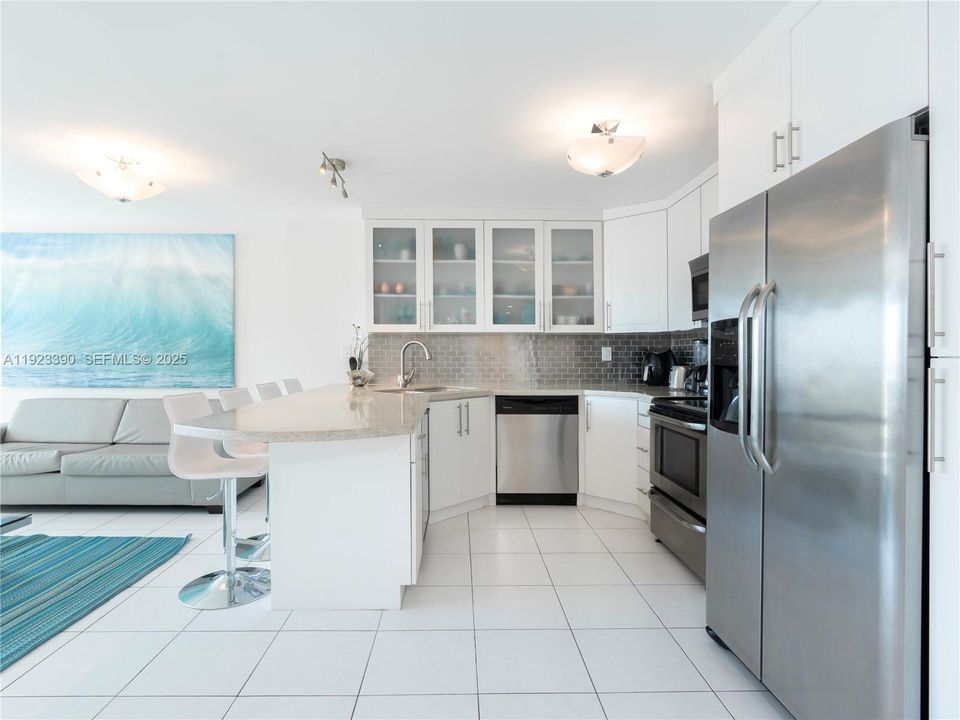 Под контрактом: $2,600 (2 спален, 2 ванн, 912 Квадратных фут)