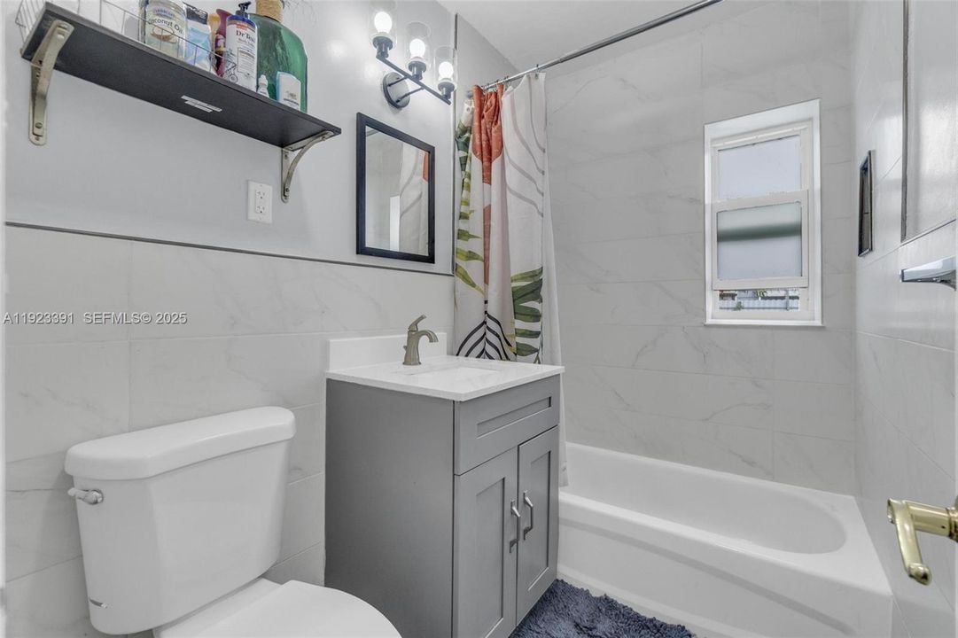 En Venta: $399,990 (3 camas, 1 baños, 864 Pies cuadrados)