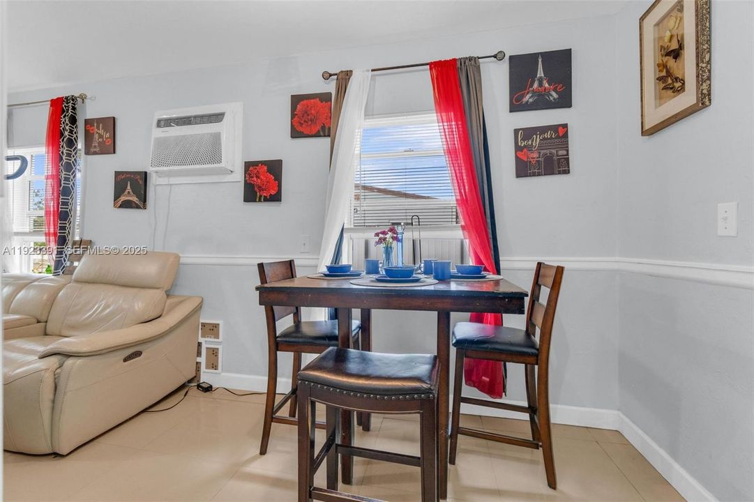 En Venta: $399,990 (3 camas, 1 baños, 864 Pies cuadrados)