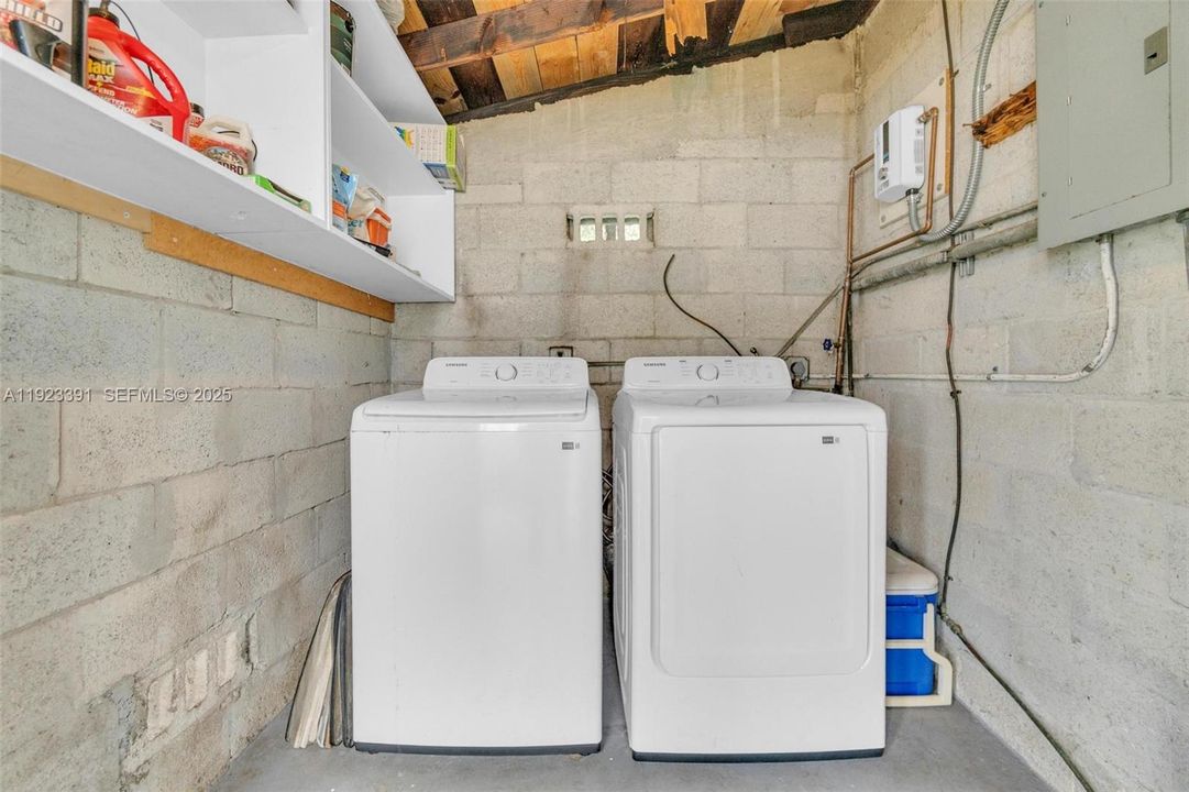 En Venta: $399,990 (3 camas, 1 baños, 864 Pies cuadrados)